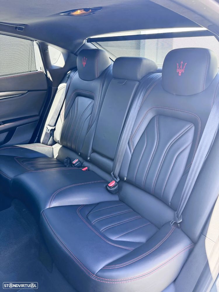 Maserati Quattroporte 3.0 V6 - 11