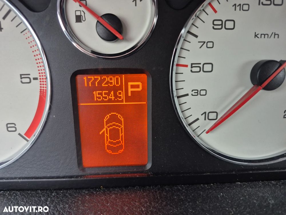 Peugeot 407 HDi 135 Automatik Premium - 6