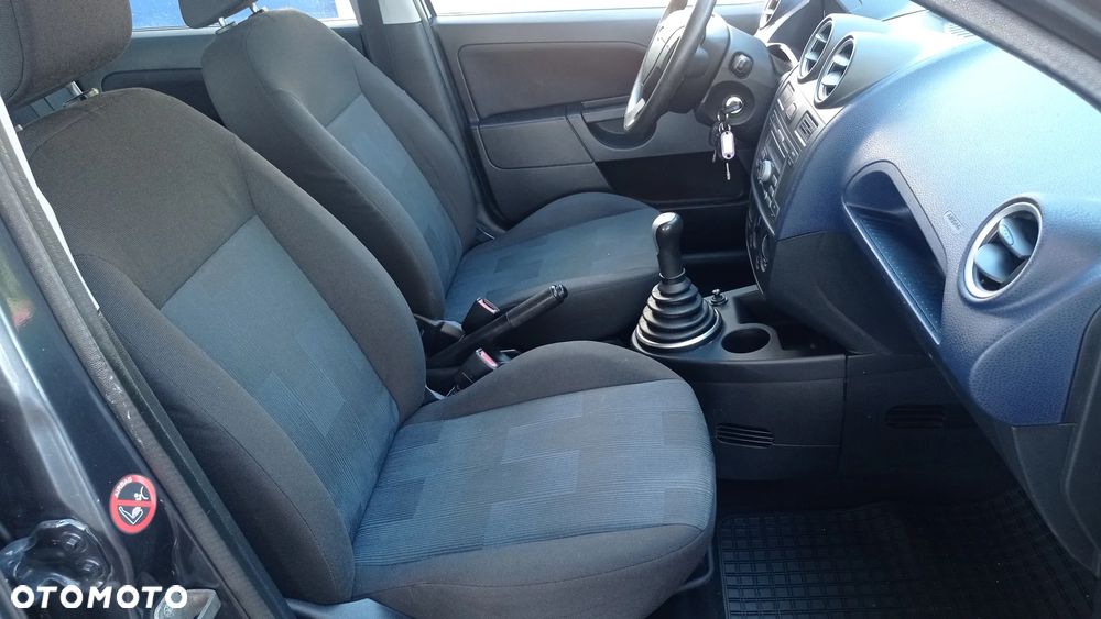 Ford Fiesta 1.4 Silver Magic - 38
