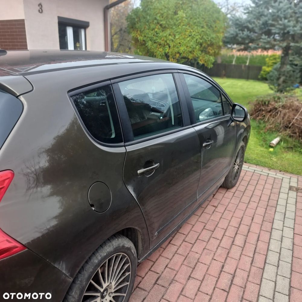 Peugeot 3008 1.6 Active - 6