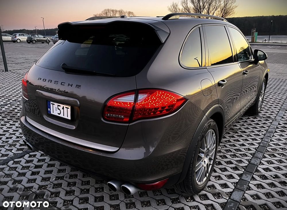 Porsche Cayenne Turbo - 4