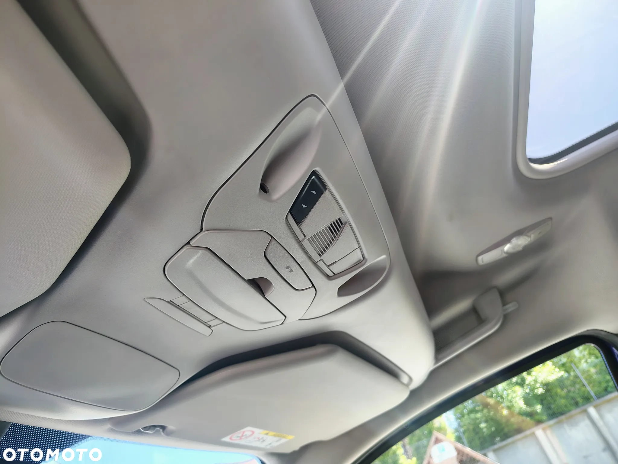 Ford Tourneo Connect Grand - 24