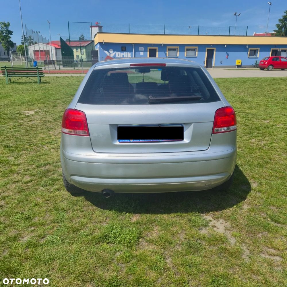 Audi A3 3-drzwiowe 1.6 Ambiente - 7