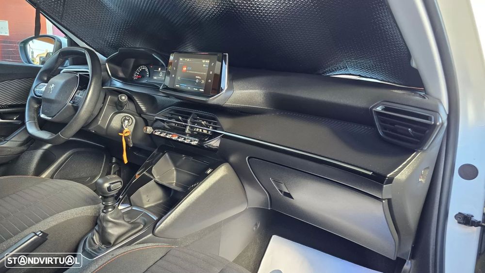 Peugeot 2008 1.2 PureTech Active - 16