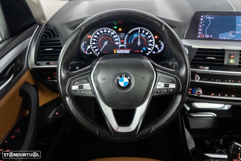 BMW X3 30 e xDrive Line Luxury - 28