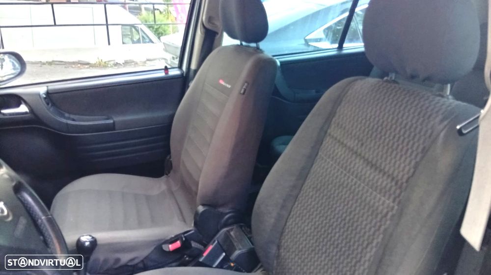 Opel Zafira 1.6 16V Comfort - 13