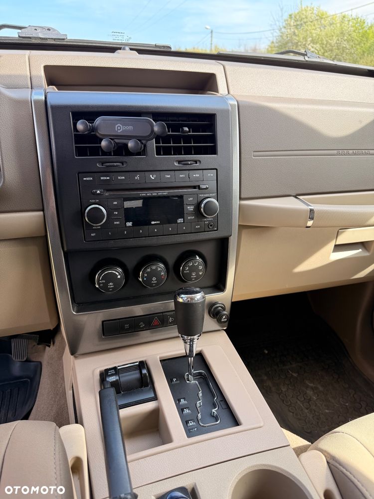 Jeep Cherokee - 12