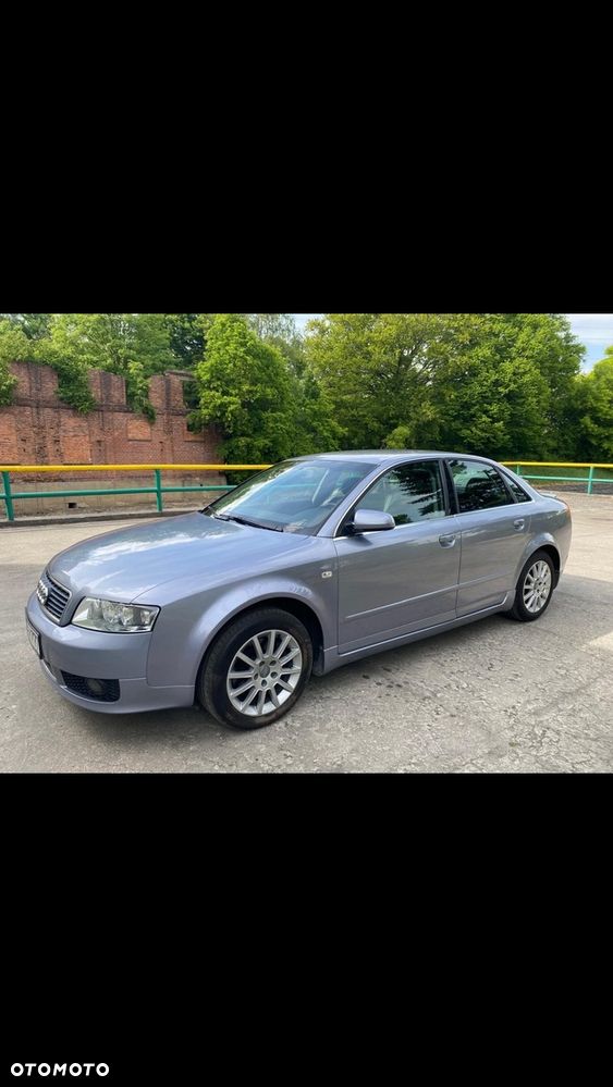 Audi A4 Limousine - 10