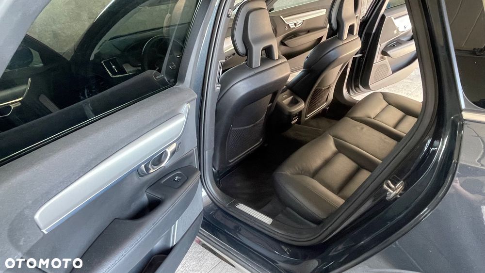 Volvo V90 D4 Momentum - 18