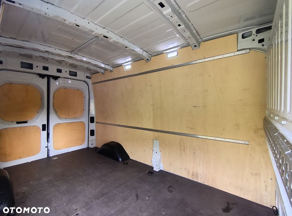 Maxus Deliver 9 - 19