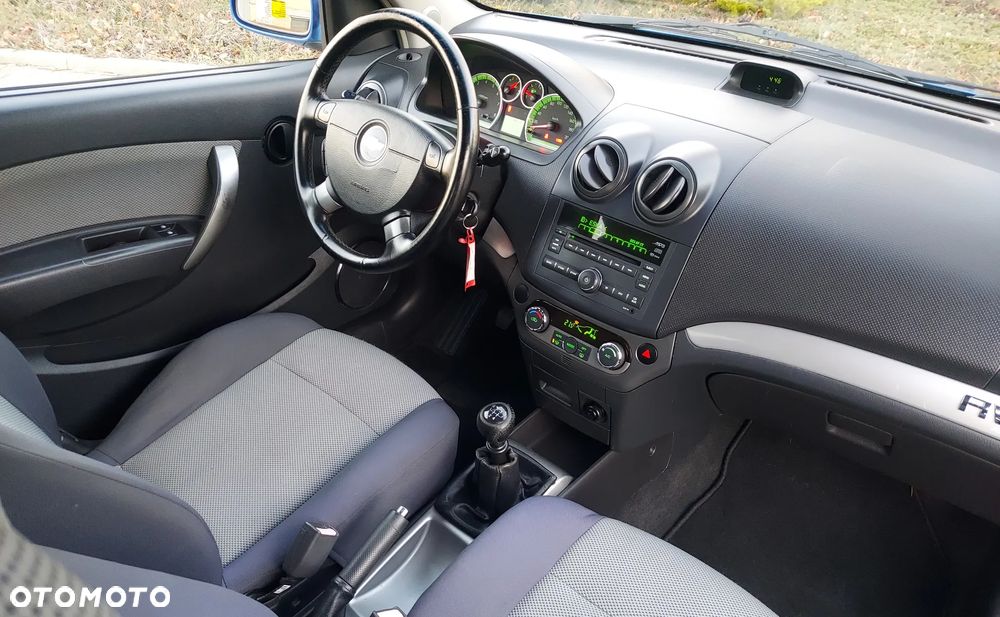 Chevrolet Aveo 1.4 16V LT - 27