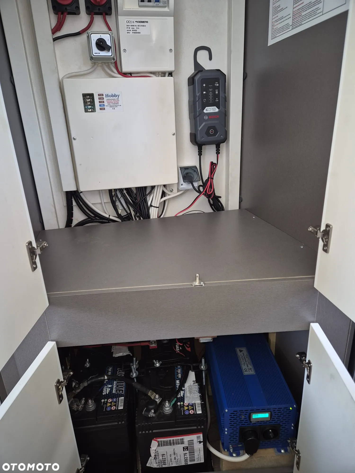 Hobby 560 KMFe Excellent Edition instalacja off-grid 230V Duo-Control - 17
