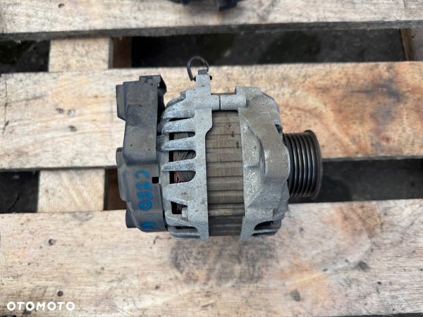 KIA CEED I 06-12 1.4 1.6 ALTERNATOR 37300-2B101 HYUNDAI I30