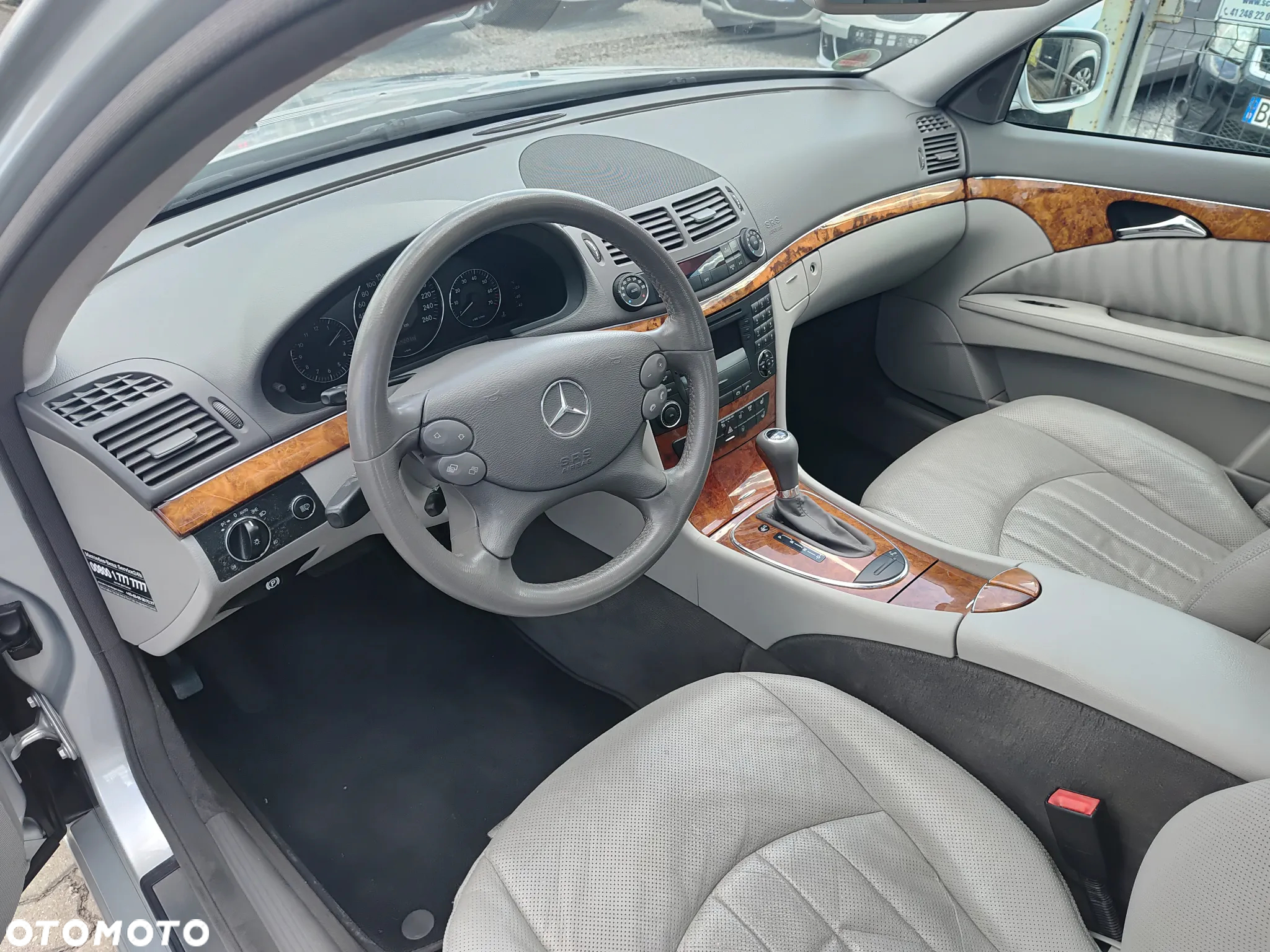 Mercedes-Benz Klasa E 300 Elegance - 10