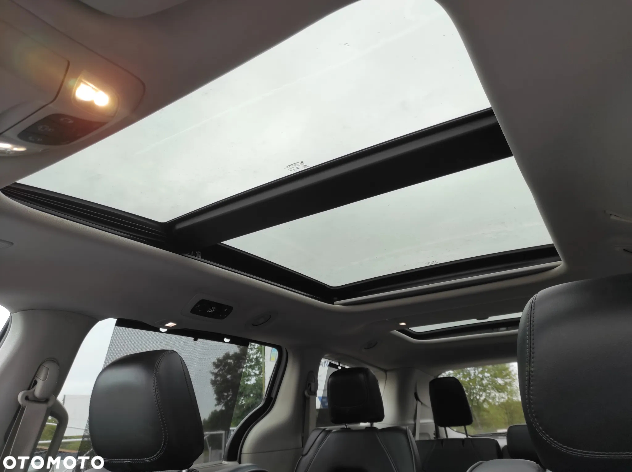 Chrysler Pacifica - 15