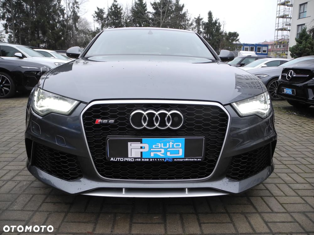 Audi RS6 Avant - 8