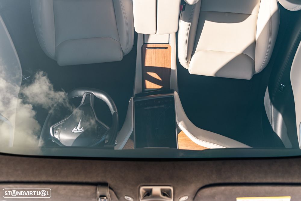 Tesla Model S Long Range - 37