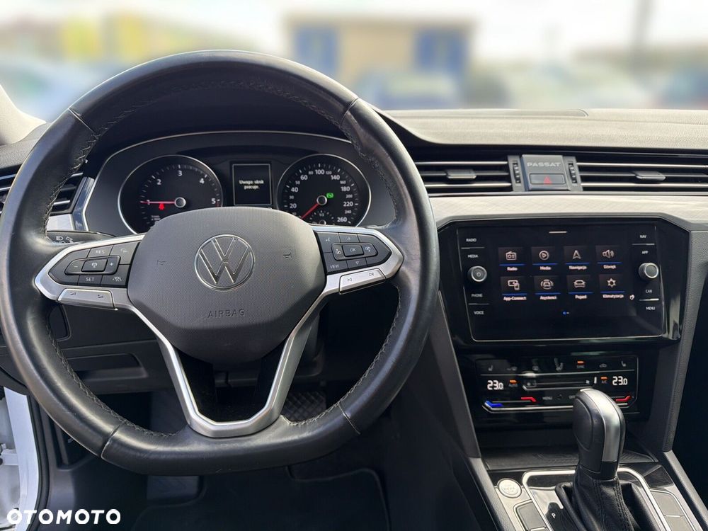 Volkswagen Passat - 15