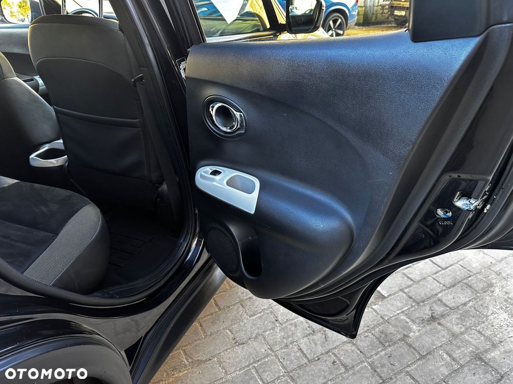 Nissan Juke 1.2 DIG-T N-Connecta EU6 - 17