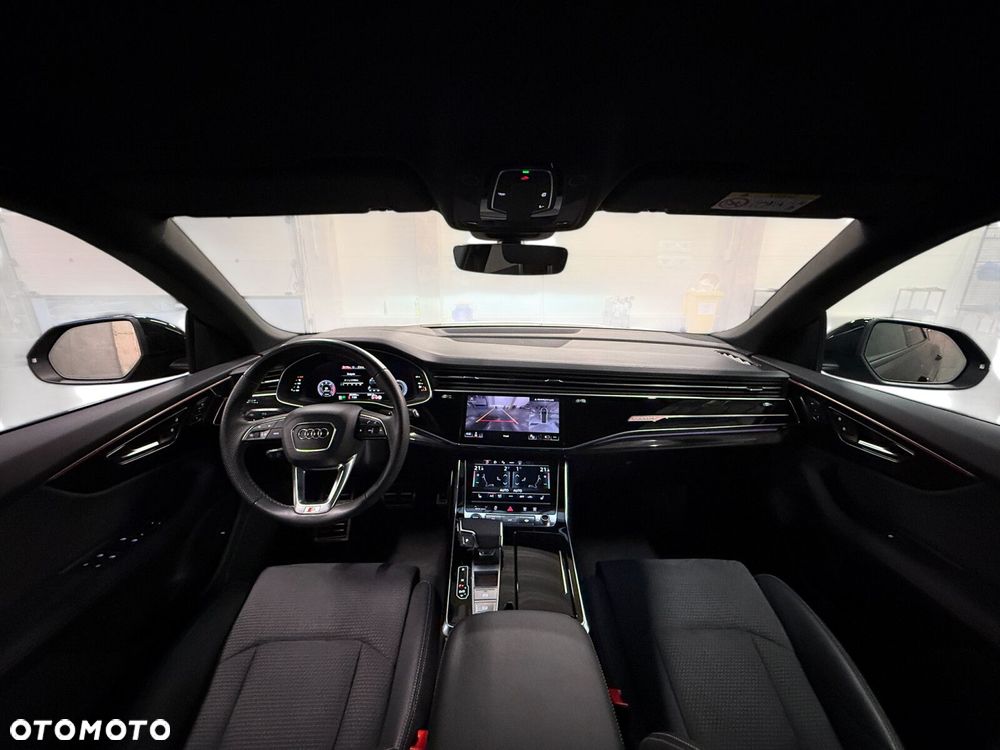Audi Q8 - 32
