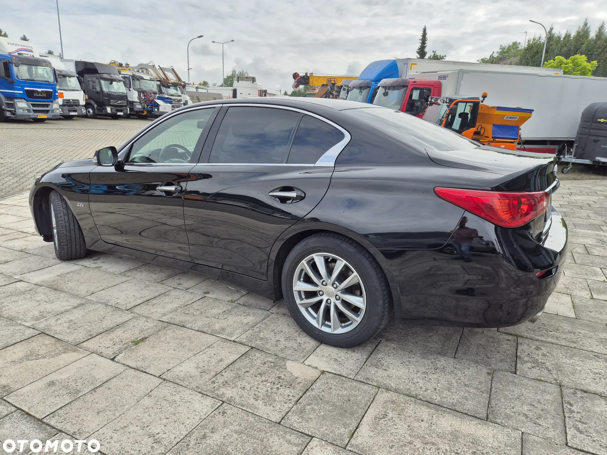 Infiniti Q50 2.2d Premium - 12