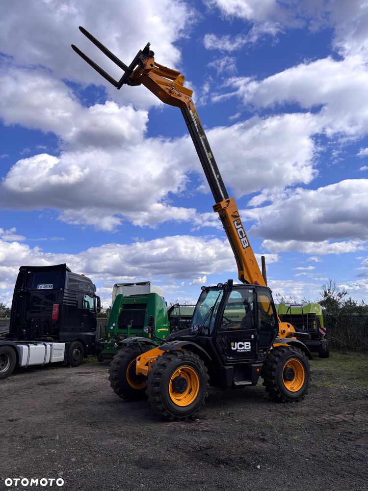 JCB 531-70 2018 | 3.1 t | 7 m | 3889 mth | 4x4 | Widły - 7