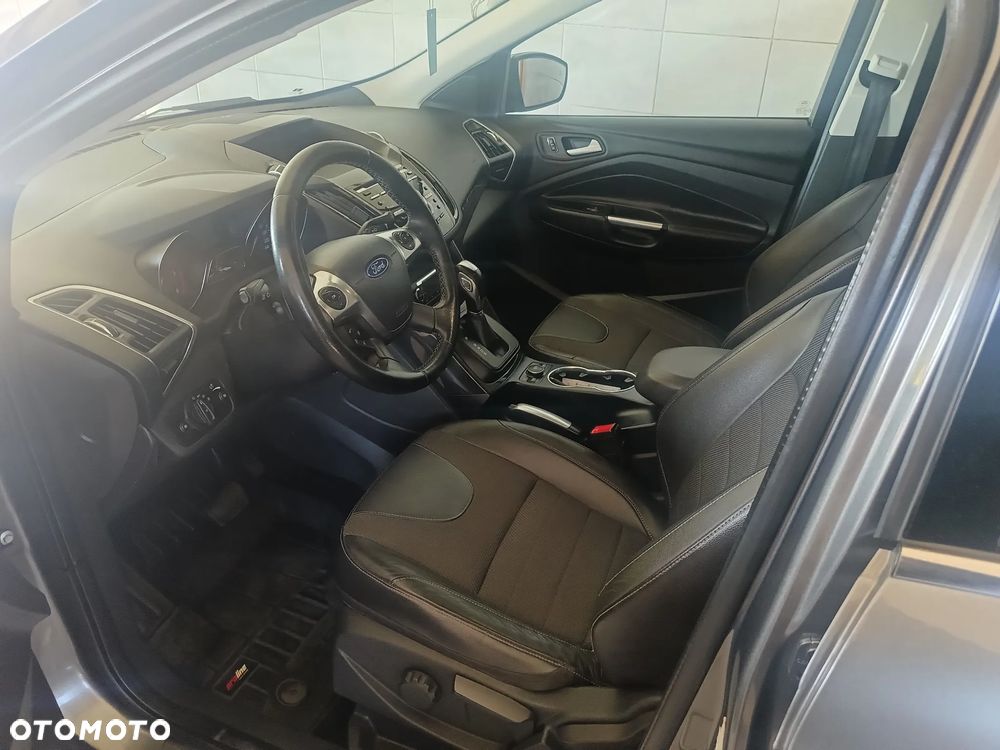 Ford Kuga 2.0 TDCi 4x4 Titanium - 20
