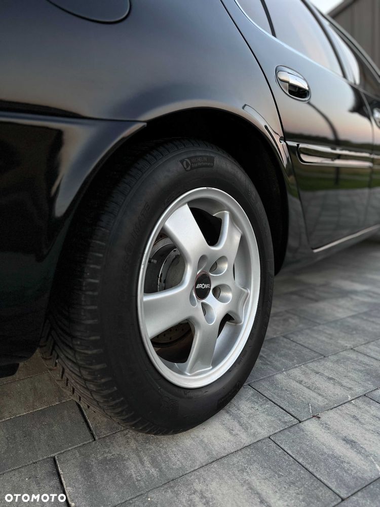Infiniti J30 - 5