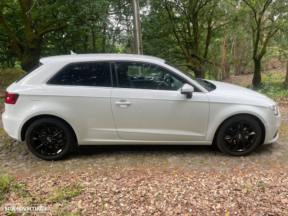Audi A3 2.0 TDI S line Sport Pack - 11