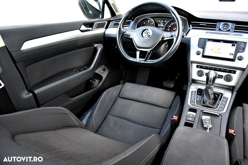 Volkswagen Passat 2.0 TDI DSG Highline - 14