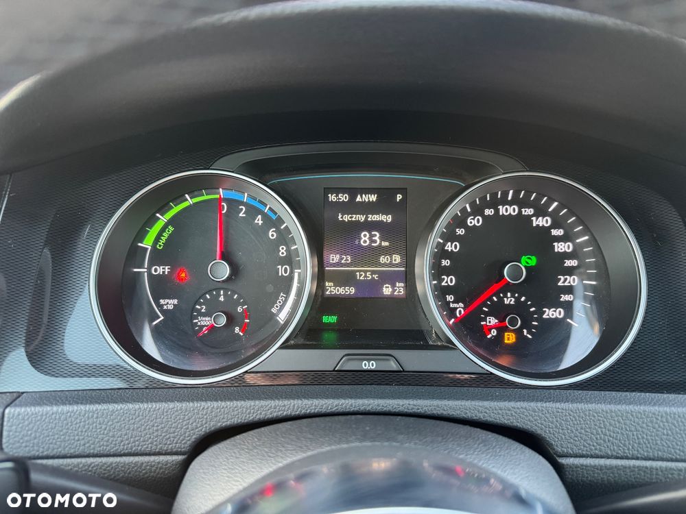 Volkswagen Golf - 21