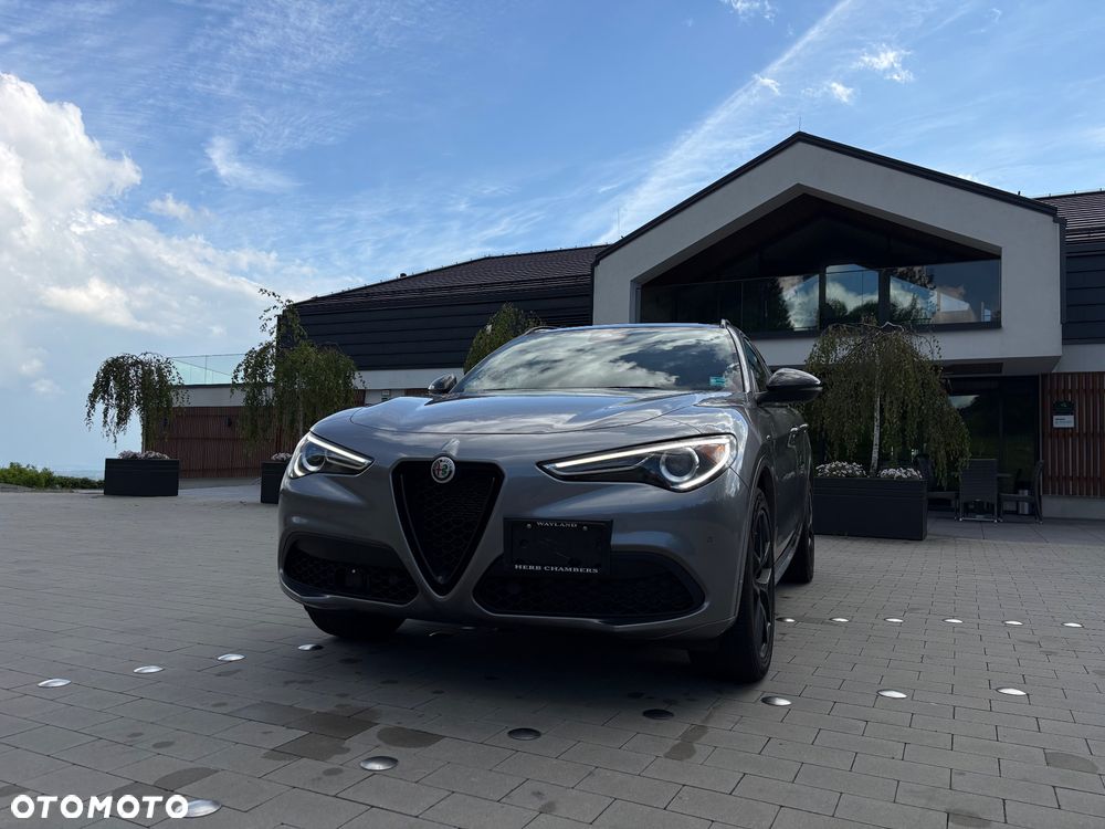 Alfa Romeo Stelvio 2.0 Turbo 16V AT8-Q4 Ti - 9