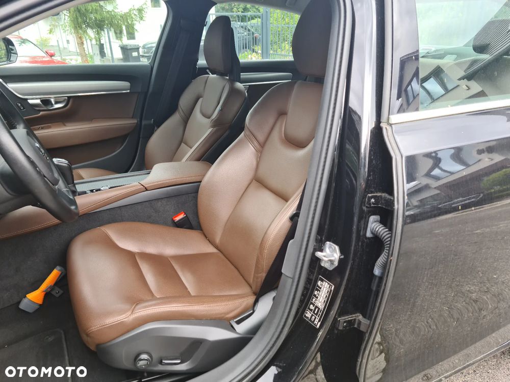 Volvo S90 D3 SCR Momentum - 4