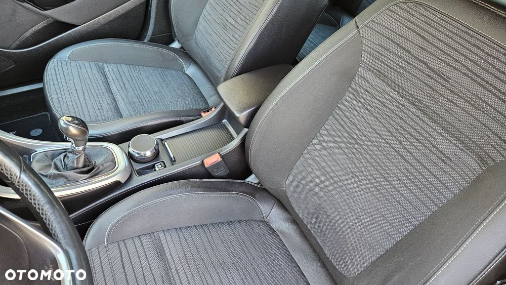 Opel Astra 1.4 Turbo ENERGY - 30