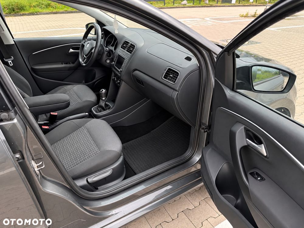 Volkswagen Polo 1.4 TDI BMT Comfortline - 16