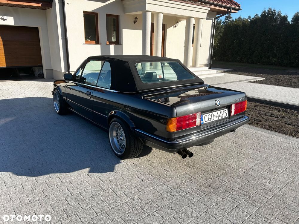 BMW Seria 3 325i - 5