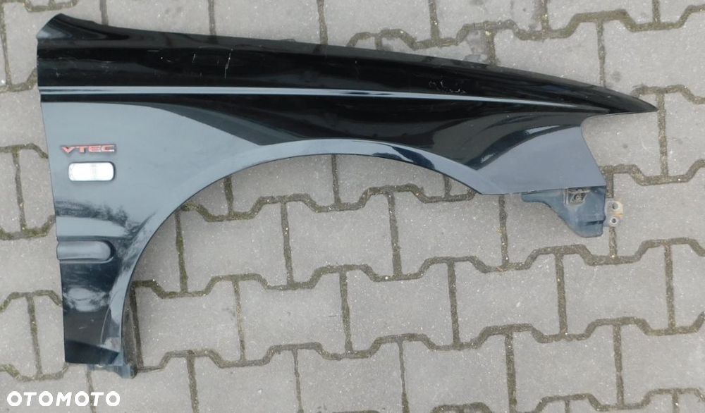 błotnik prawy przód HONDA ACCORD VI 00-03 SEDAN