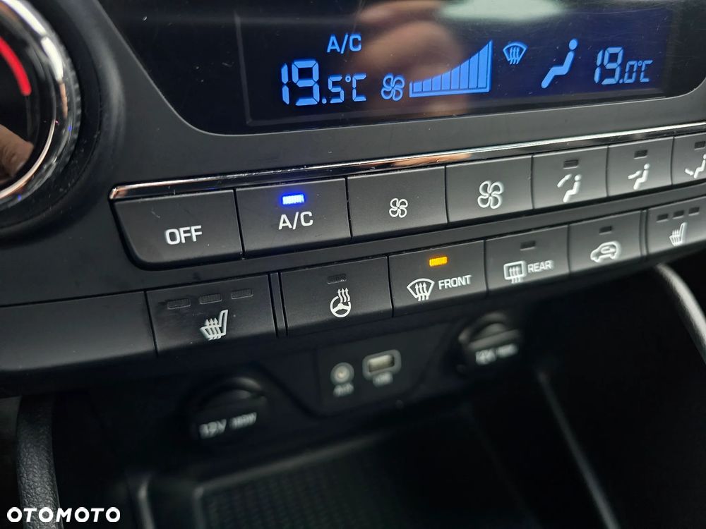 Hyundai Tucson 1.6 GDI BlueDrive GO 2WD - 22