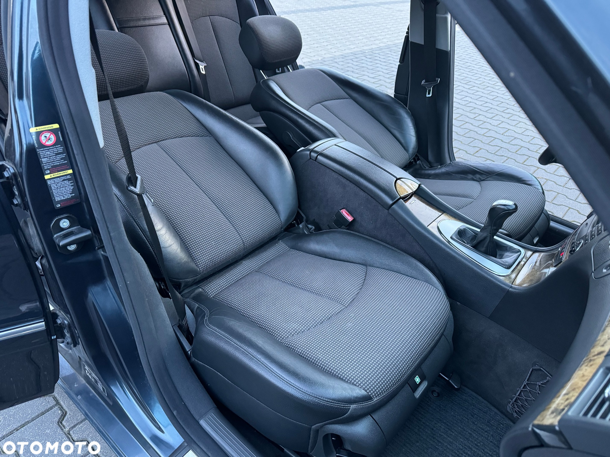 Mercedes-Benz Klasa E 200 T Kompressor Avantgarde Sport Edition - 7