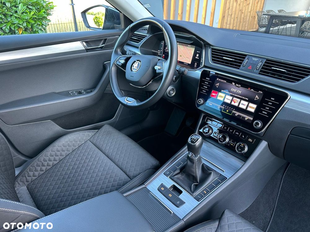 Skoda Superb 2.0 TDI Ambition - 19