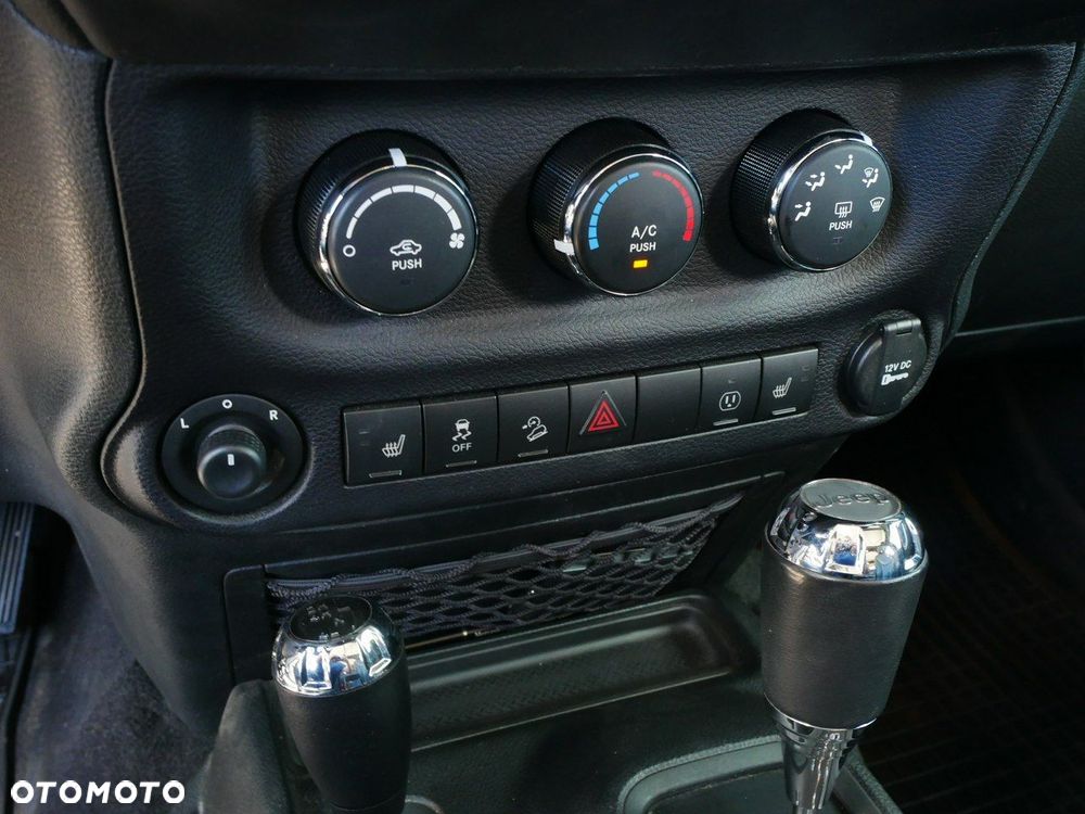 Jeep Wrangler 3.6 Unlim X - 18