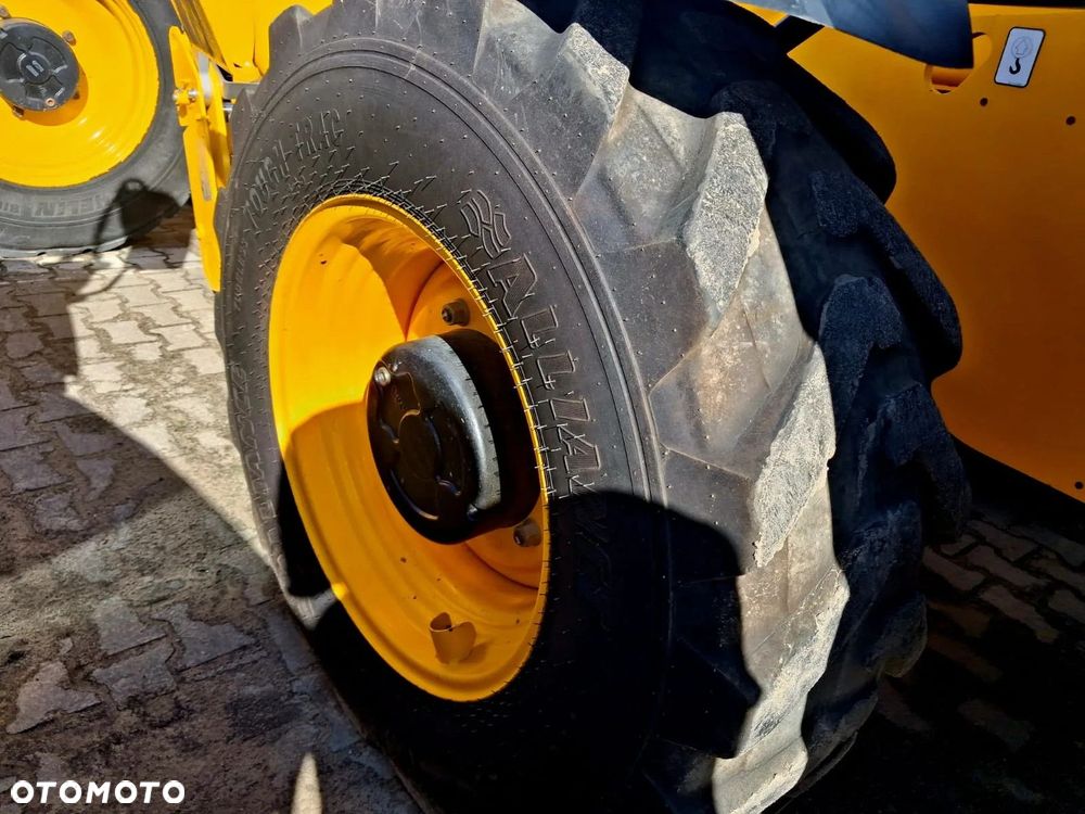 JCB 540-140 - 12