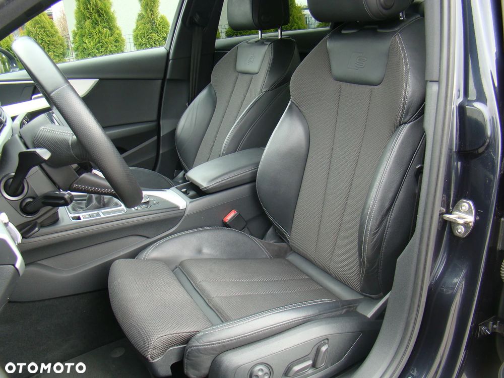 Audi A4 Limousine 40 TFSI design - 24