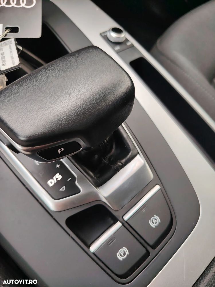 Audi Q5 2023 photo 2