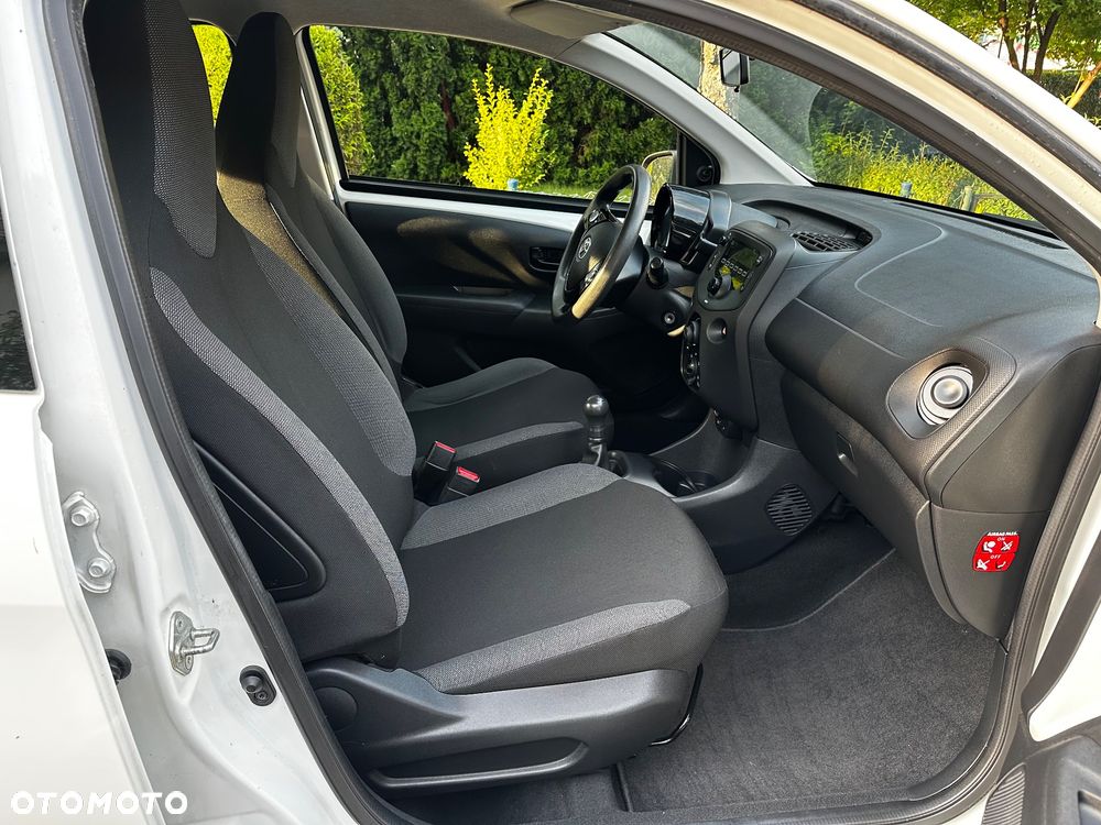 Toyota Aygo x - 14