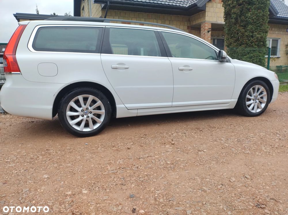 Volvo V70 D4 Momentum - 12