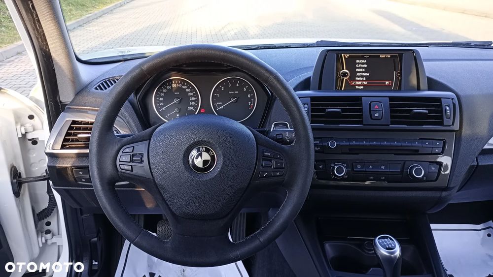 BMW Seria 1 114i Sport Line - 23