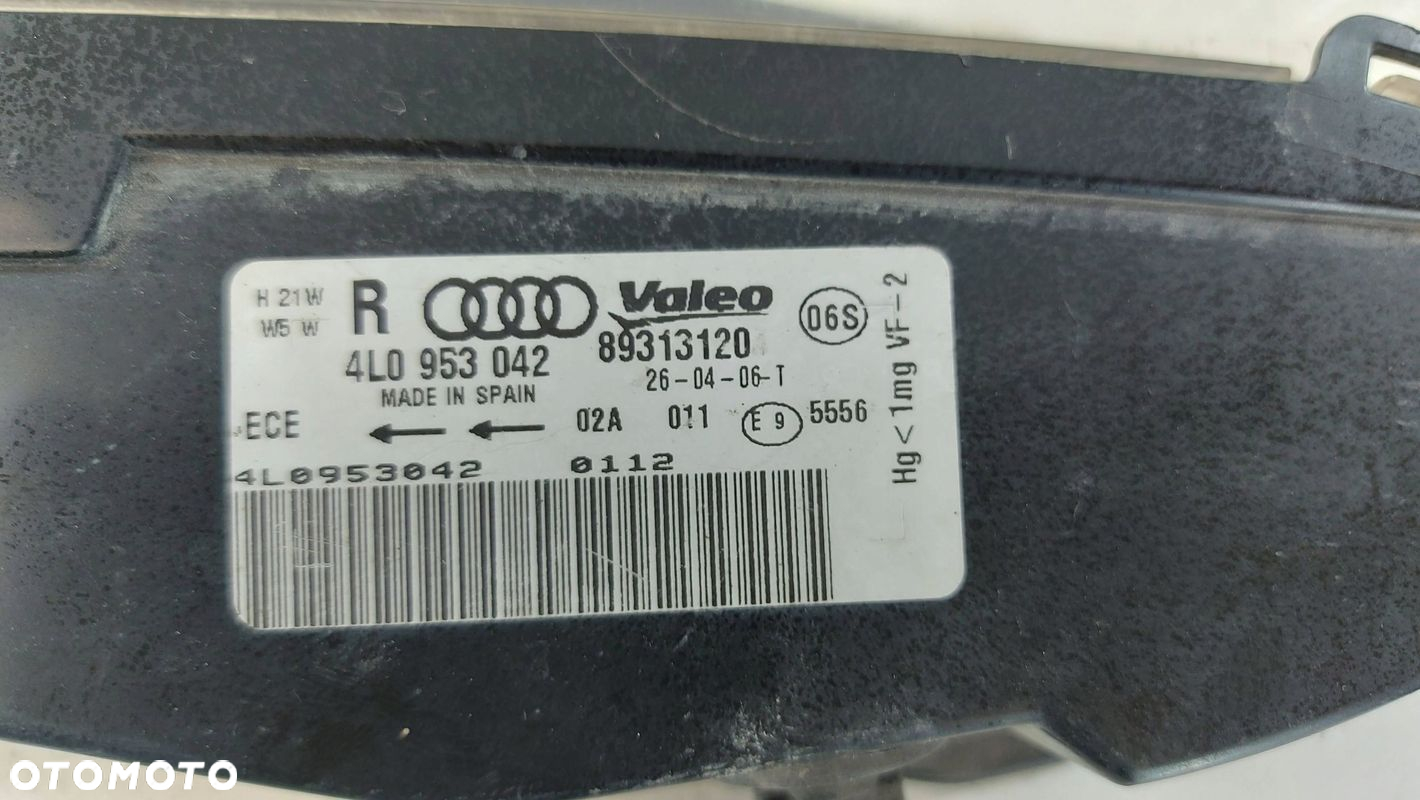 Audi Q7 4L0 Kierunkowskaz przedni prawy przód - 6