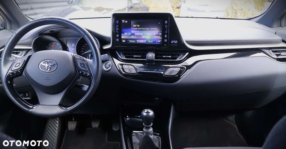 Toyota C-HR - 16
