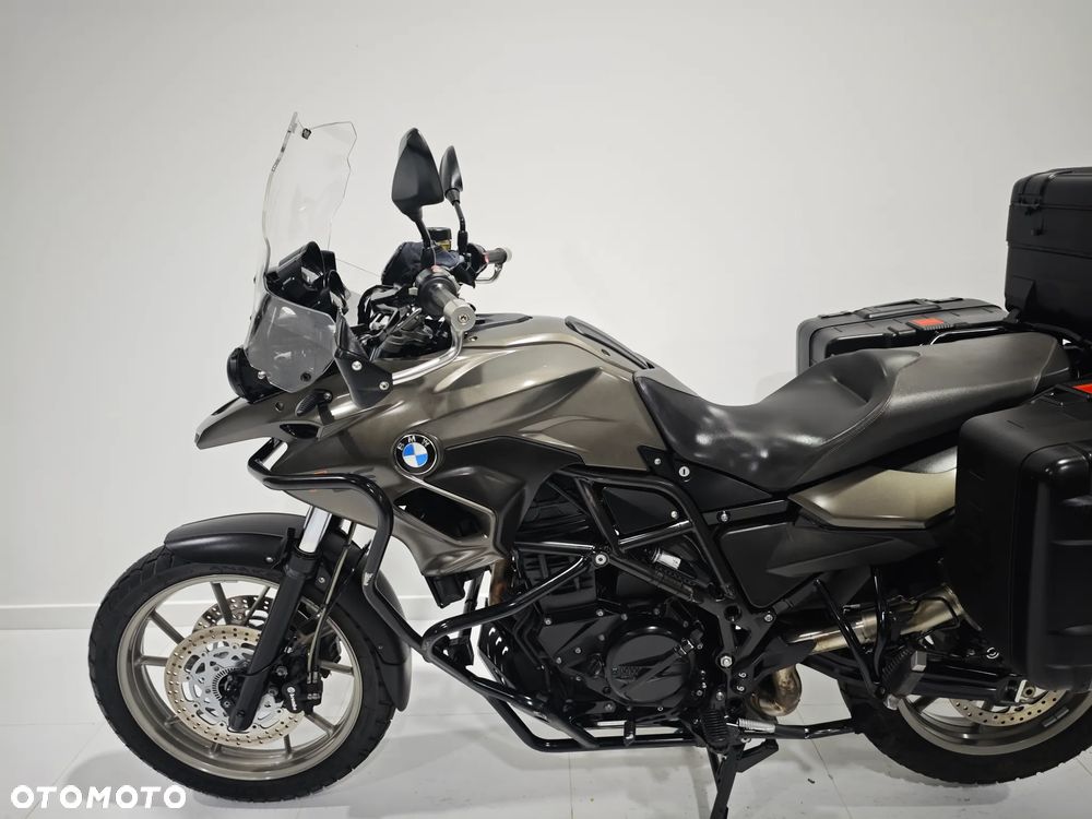 BMW F - 26